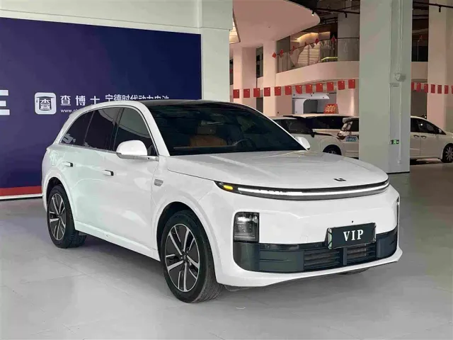 Li Auto L6 — Фото автомобиля 3