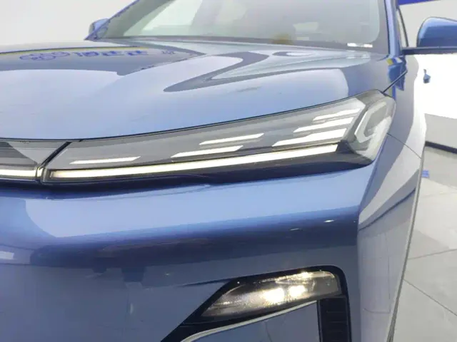 Geely Galaxy Starship 7 EM-i — Фото автомобиля 5