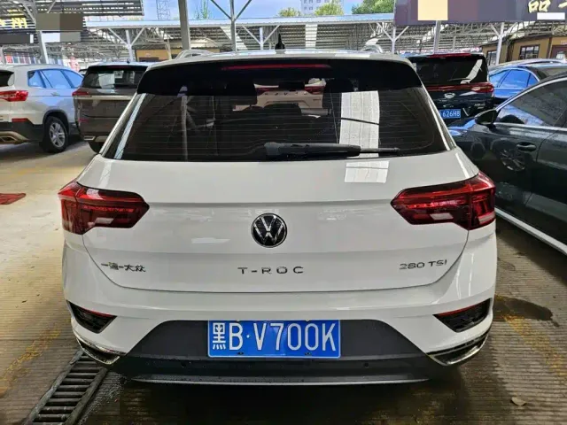 Volkswagen T-Roc — Фото автомобиля 5