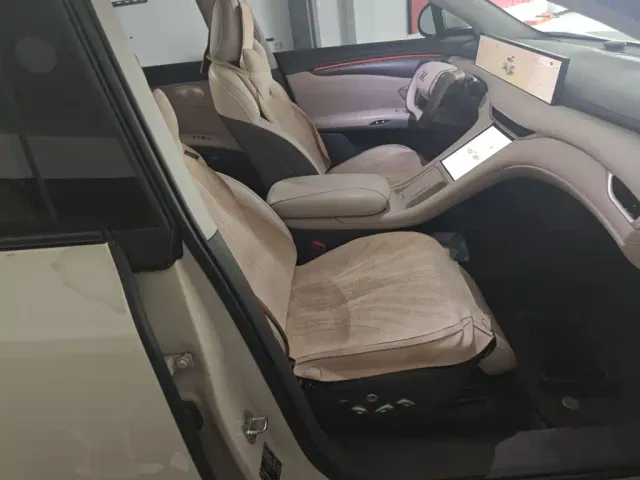 IM Motors LS6 — Фото автомобиля 24