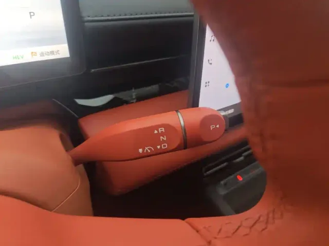 Wuling Starlight — Фото автомобиля 13