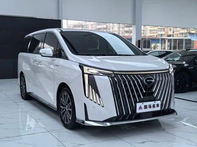 GAC Trumpchi M8 — Фото автомобиля 3