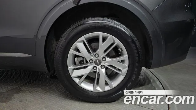 Genesis GV70 2.5T Бензин 2WD — Фото автомобиля 17