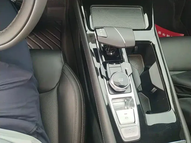 Changan Raeton Plus — Фото автомобиля 13