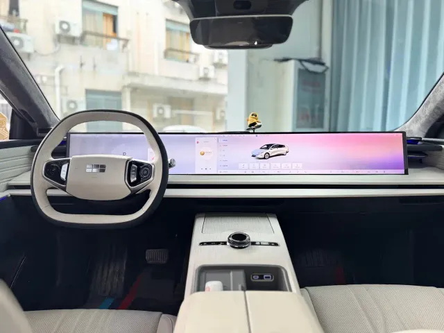 Geely Galaxy E8 — Фото автомобиля 5