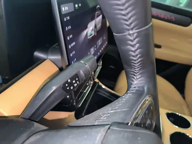 Leapmotor C11 — Фото автомобиля 11