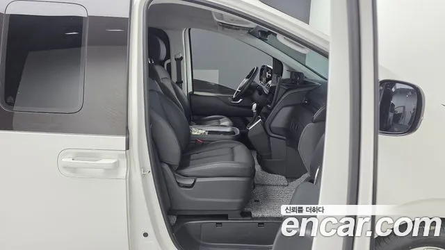 Hyundai Staria — Фото автомобиля 17