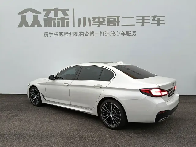 BMW 5 Series — Фото автомобиля 4