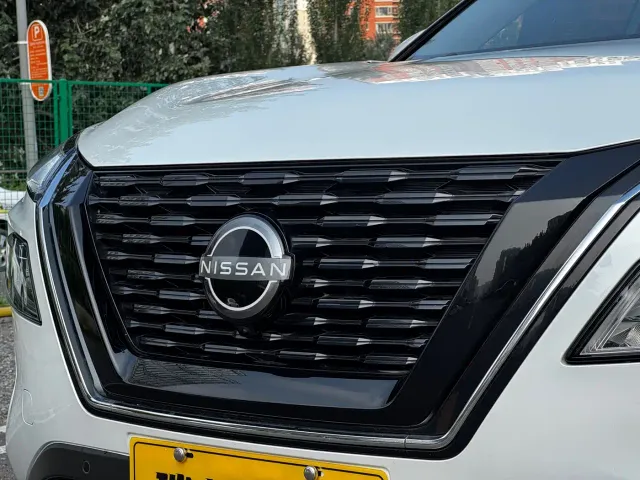 Nissan X-Trail — Фото автомобиля 14
