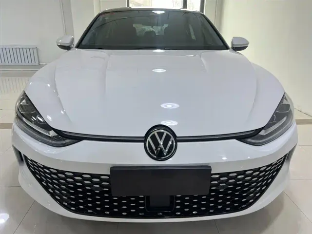 Volkswagen Lamando — Фото автомобиля 2