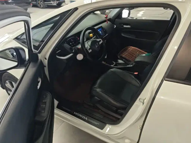 Honda Fit — Фото автомобиля 15
