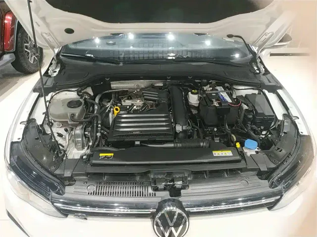 Volkswagen Golf — Фото автомобиля 19