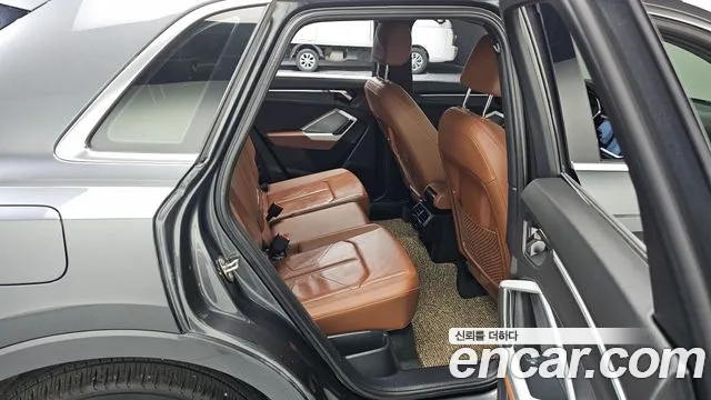 Audi Q3 35 TDI quattro Premium — Фото автомобиля 11