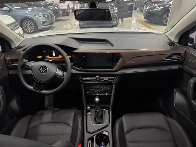 Volkswagen Tharu — Фото автомобиля 7