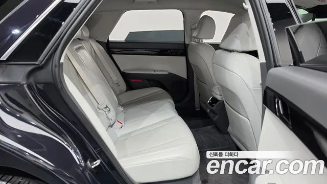Hyundai Grandeur GN7 — Фото автомобиля 17