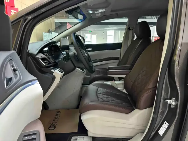 Buick Buick GL8 2023 Model Land Business Class Smart — Фото автомобиля 10