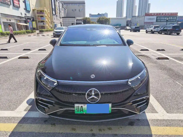 Mercedes-Benz EQS — Фото автомобиля 3