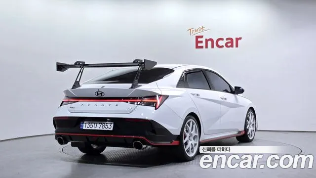 Hyundai AVANTE — Фото автомобиля 2