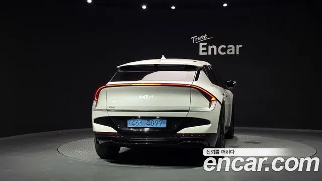 Kia EV6 — Фото автомобиля 4