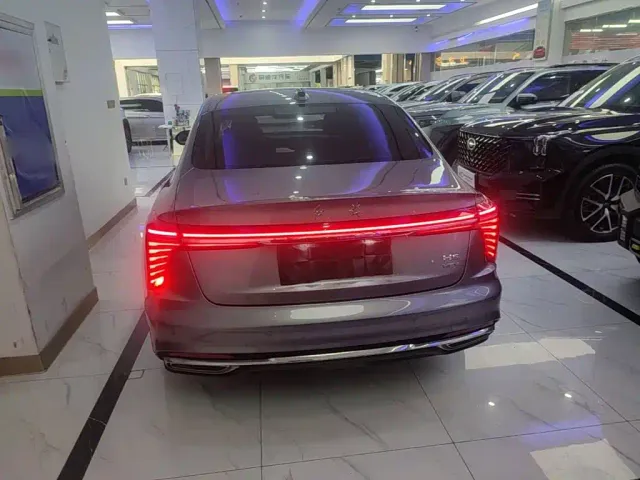 Hongqi H5 — Фото автомобиля 3