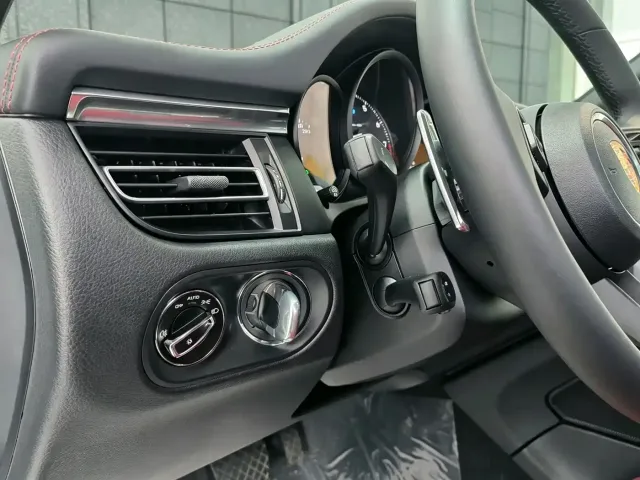 Porsche Macan — Фото автомобиля 5