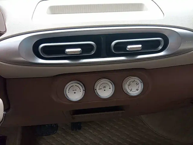 Wuling Hongguang Mini EV — Фото автомобиля 12