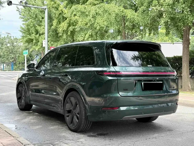 Li Auto L9 — Фото автомобиля 21