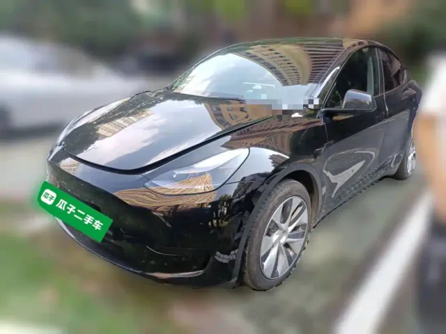 Фотография автомобиля — Tesla Model Y