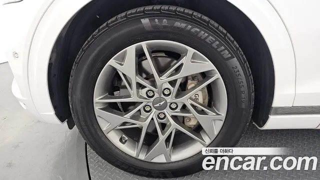 Genesis GV70 2.5T Бензин AWD — Фото автомобиля 4
