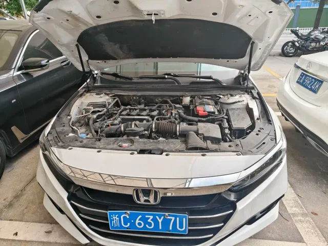 Honda Accord — Фото автомобиля 24