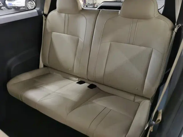 Baojun Yep — Фото автомобиля 15