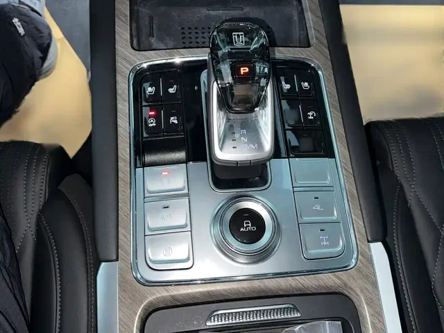 Tank Tank 500 2023 3.0T Sport Edition (5-seater) — Фото автомобиля 4