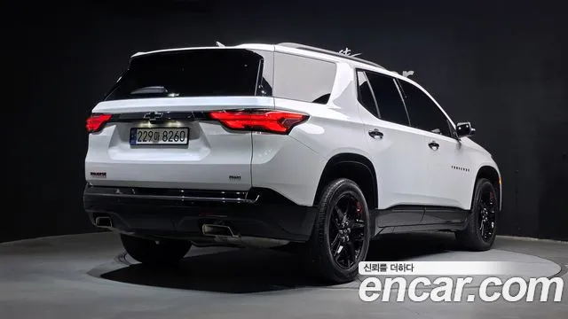 Chevrolet Traverse — Фото автомобиля 2