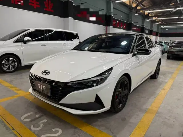 Фотография автомобиля — Hyundai Elantra