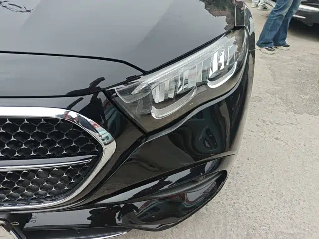 Mercedes-Benz E-Class — Фото автомобиля 23