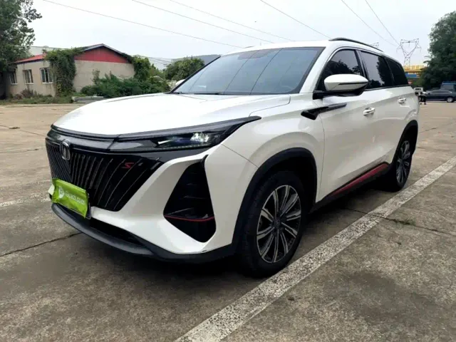 Фотография автомобиля — Changan CS75 Plus