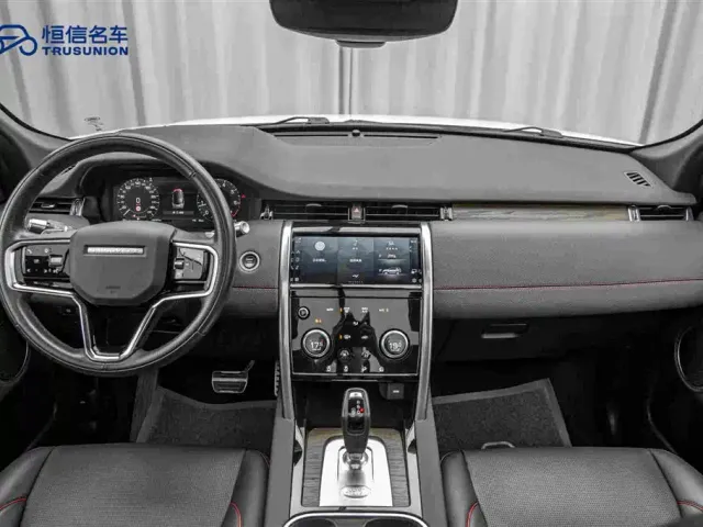 Land Rover Discovery Sport — Фото автомобиля 13