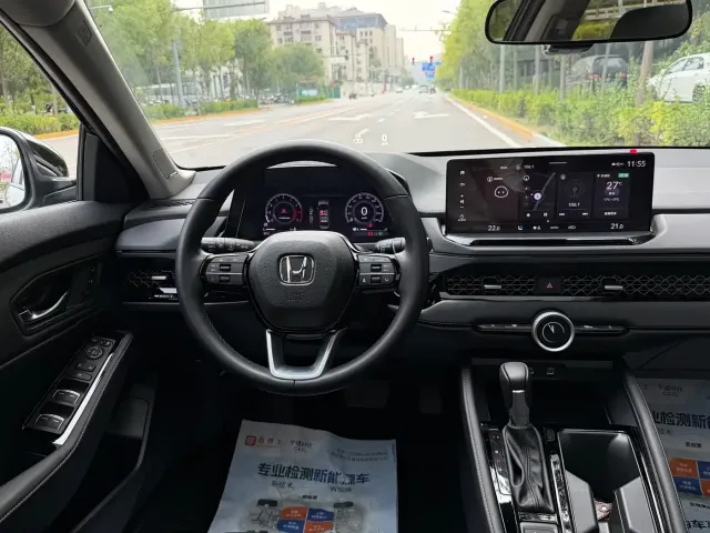 Honda Accord — Фото автомобиля 7