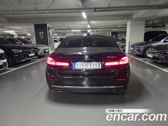 BMW 5 Series G30 — Фото автомобиля 2
