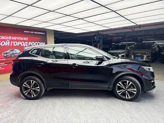 Nissan Qashqai — Фото автомобиля 4