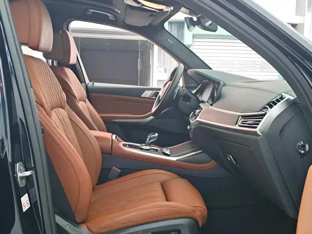BMW X7 — Фото автомобиля 13