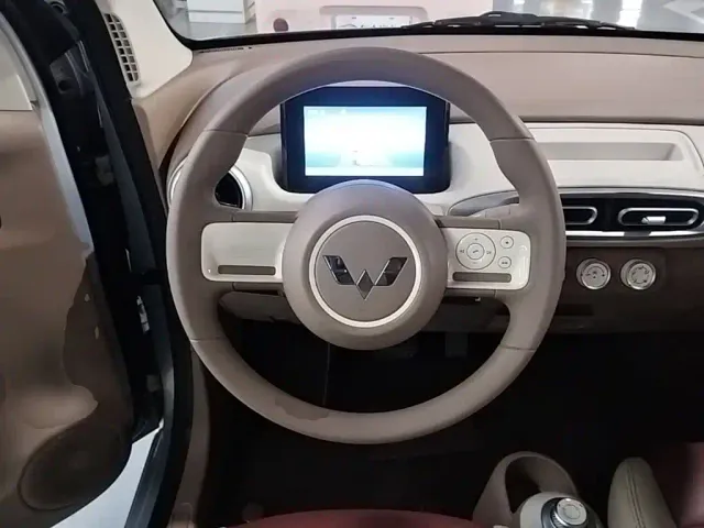 Wuling Hongguang Mini EV — Фото автомобиля 10