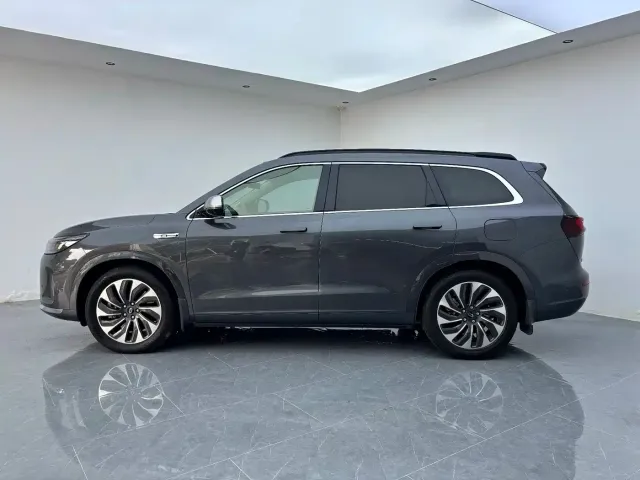 Aito M7 — Фото автомобиля 6