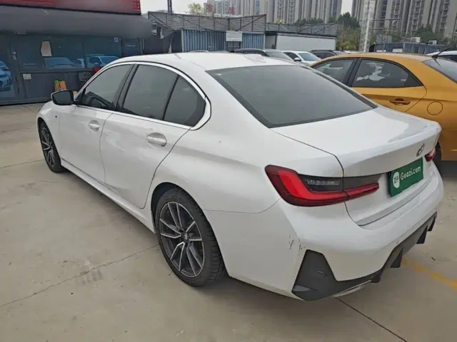 BMW 3 Series — Фото автомобиля 4