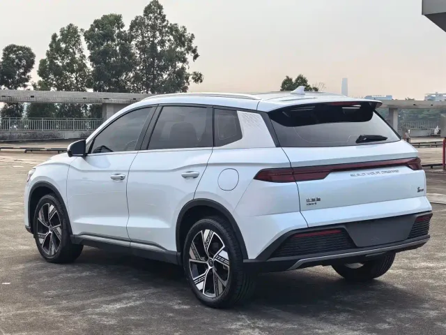 BYD Song Pro — Фото автомобиля 8