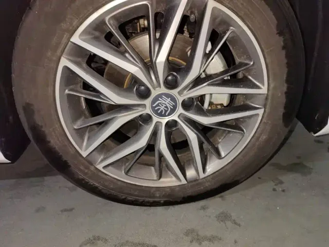 BYD Qin PLUS — Фото автомобиля 25