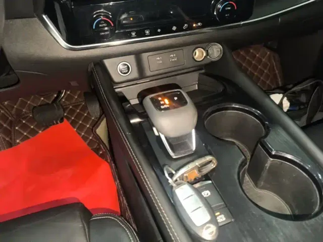 Nissan X-Trail — Фото автомобиля 13