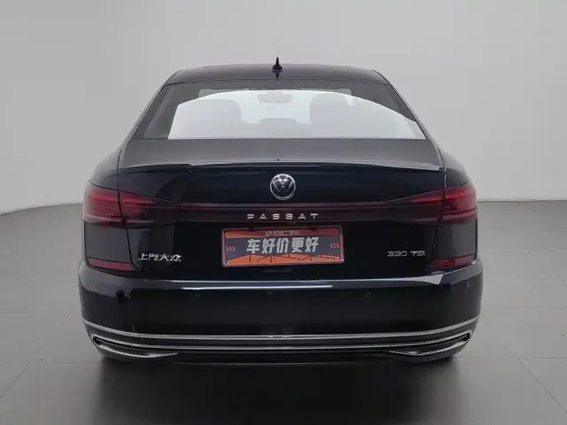 Volkswagen Passat — Фото автомобиля 4