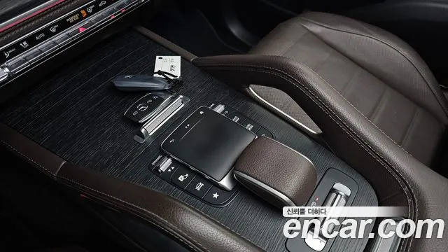 Mercedes-Benz GLE-Class — Фото автомобиля 17