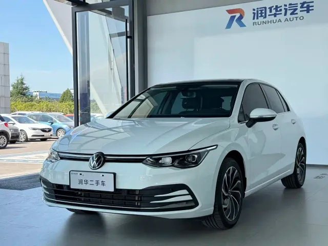 Фотография автомобиля — Volkswagen Golf